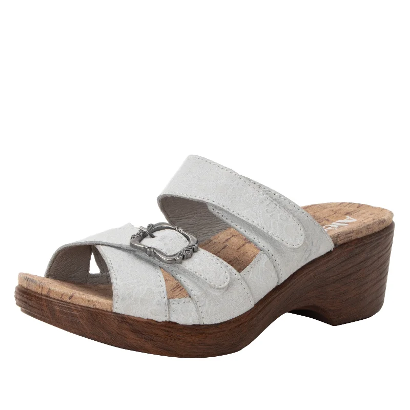 Sandals for beach vibes -Sierra Delicut White Sandal