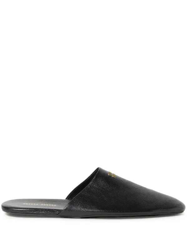 Slippers with tap danceMIU MIU Chic Slip-On Slippers with Luxurious Golden Logo