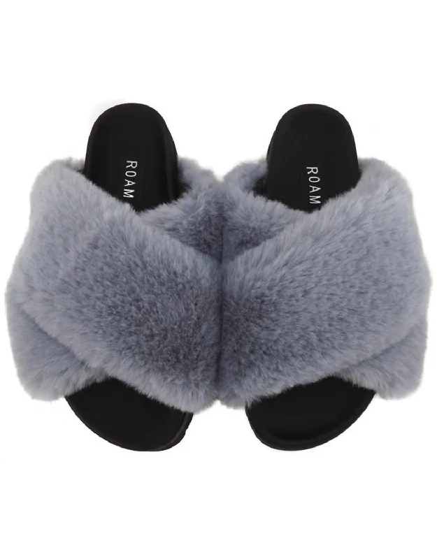 Slippers for toe protectionWomen's Cloud Slippers In Icy Blue