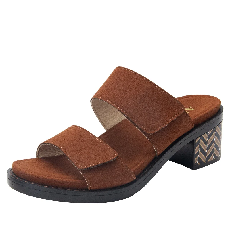 Sandals in camel -Tia Sienna Sandal