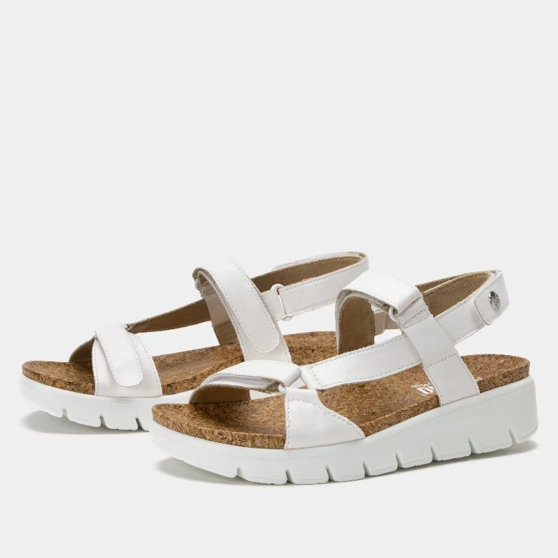 Sandals with plush looks -Henna White Sandal