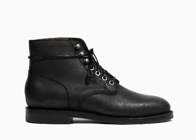 Nora Boot Black Waxed Commander