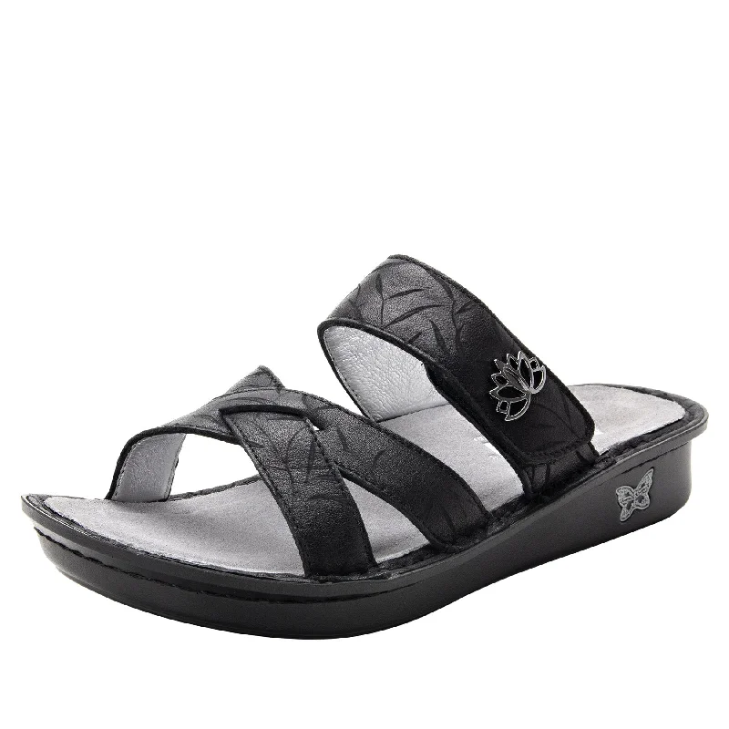 Sandals with subtle design -Victoriah Lotus Sandal